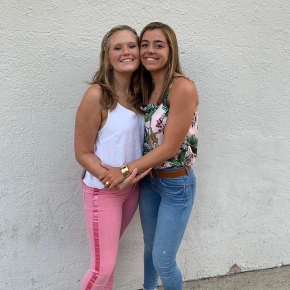 Meet your Posher, Katie - Picture 2 of 2